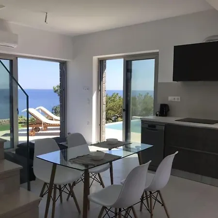 Avra Villa